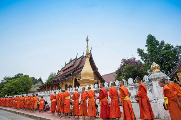 Luang Prabang - Nong Khiaw - Hat Sao