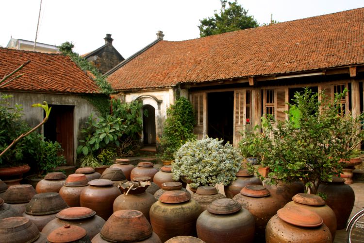 Duong Lam Ancient Village – Van Phuc Silk