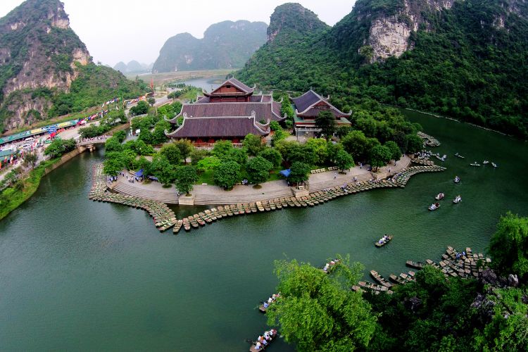 Hoa Lu Citadel – Trang An Eco Tourism